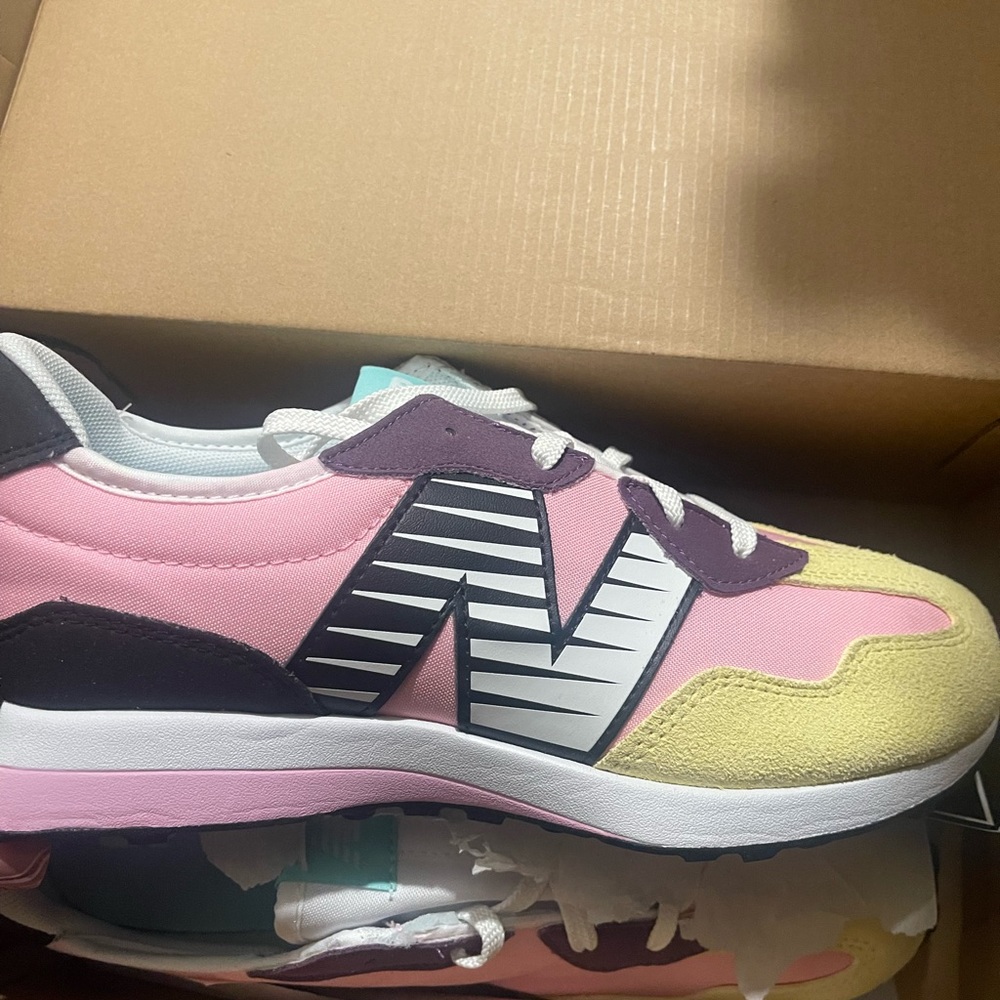 Never worn New balance